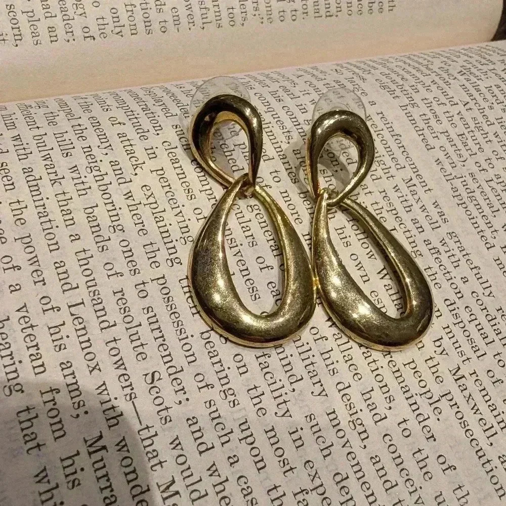 Vintage  goldtone statement earrings
